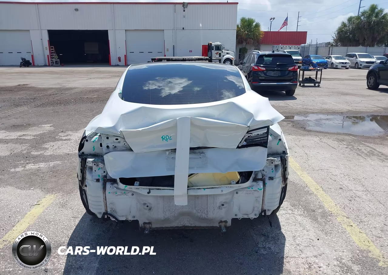 2021 Tesla Model 3 Standard Range Plus Rear-Wheel Drive VIN:5YJ3E1EA5MF977440 - 17