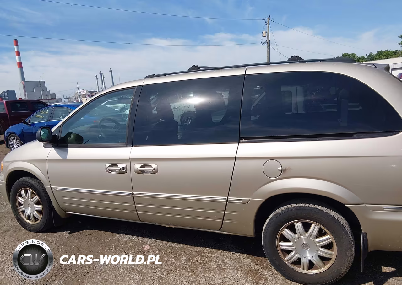 2005 Chrysler Town & Country Touring VIN:2C4GP54L35R433370 - 14
