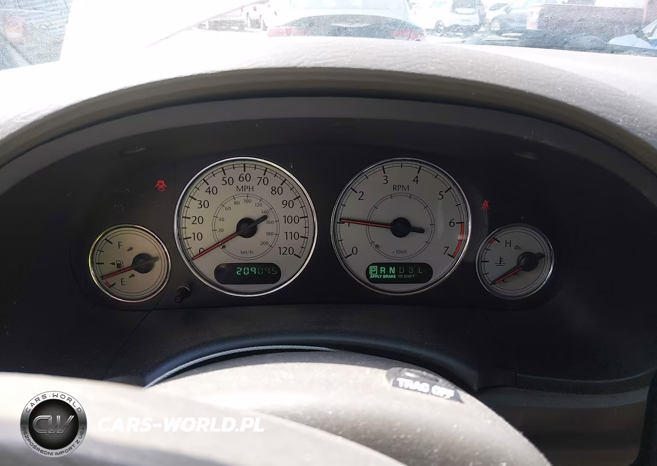 2005 Chrysler Town & Country Touring VIN:2C4GP54L35R433370 - 7