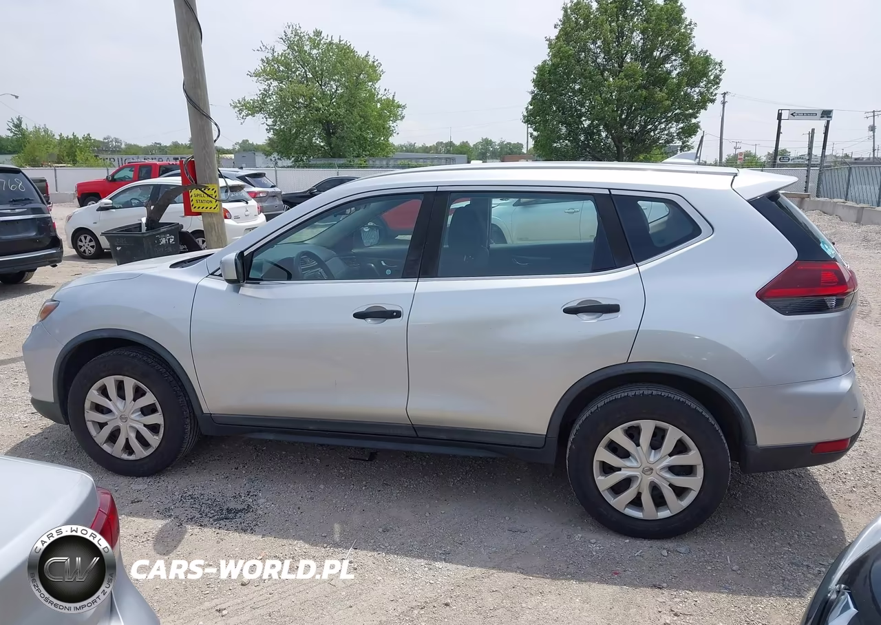 2018 Nissan Rogue S VIN:KNMAT2MV9JP550545 - 14