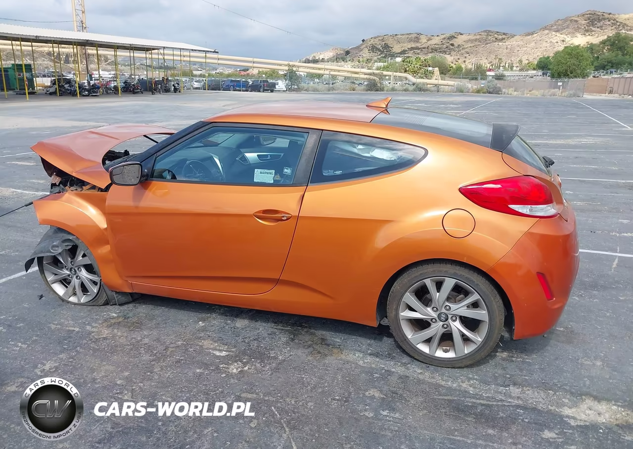 2017 Hyundai Veloster VIN:KMHTC6AD7HU307383 - 15
