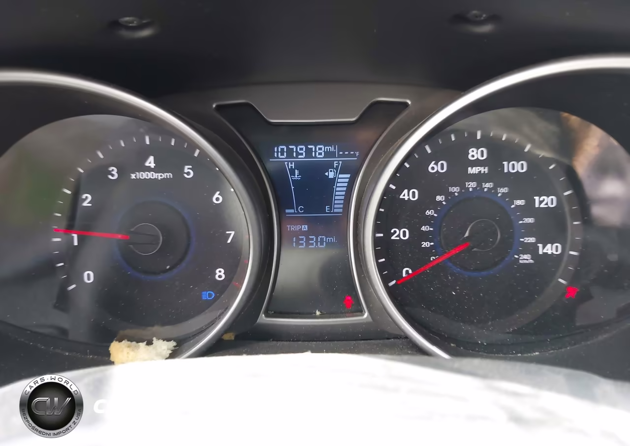 2017 Hyundai Veloster VIN:KMHTC6AD7HU307383 - 7