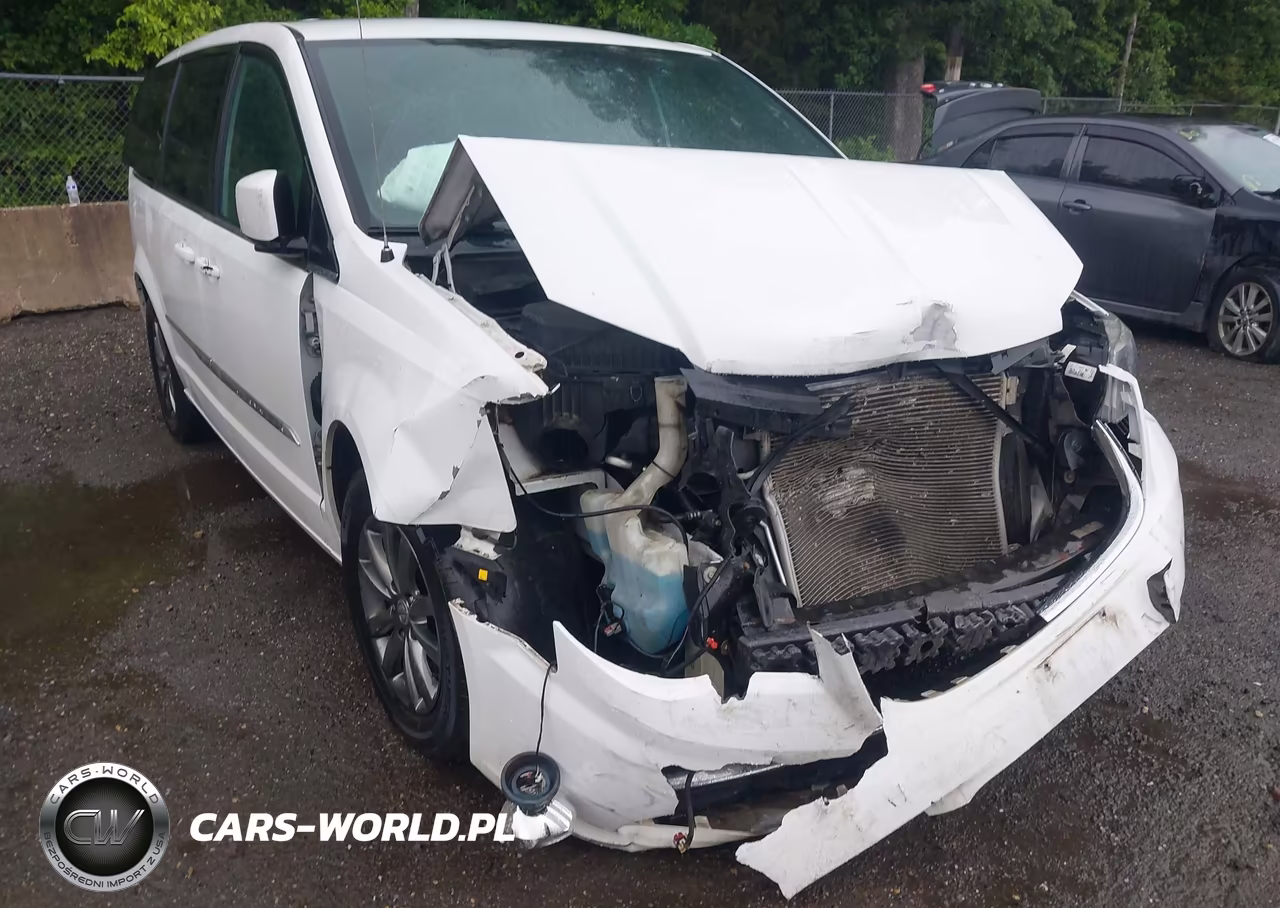 2015 Chrysler Town & Country S VIN:2C4RC1HG1FR620201 - 6