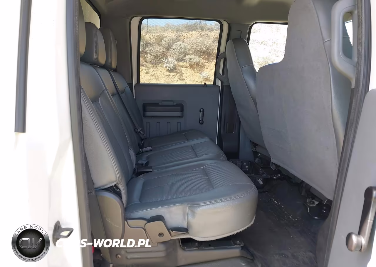 2013 Ford F-650 Xl-Xlt VIN:3FRWW6FC8DV498879 - 8
