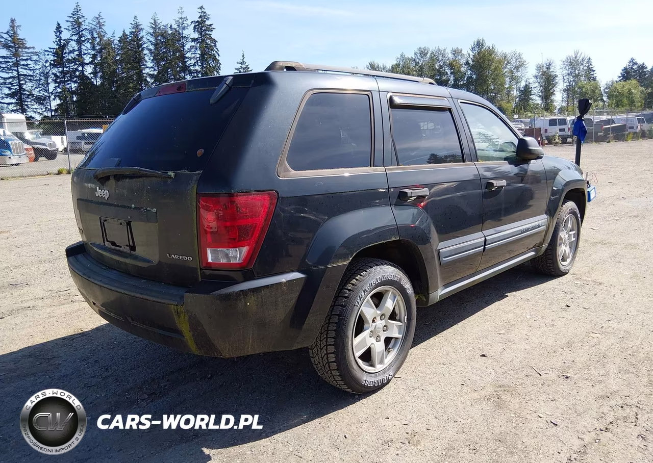 2005 Jeep Grand Cherokee Laredo VIN:1J4GR48KX5C579144 - 4