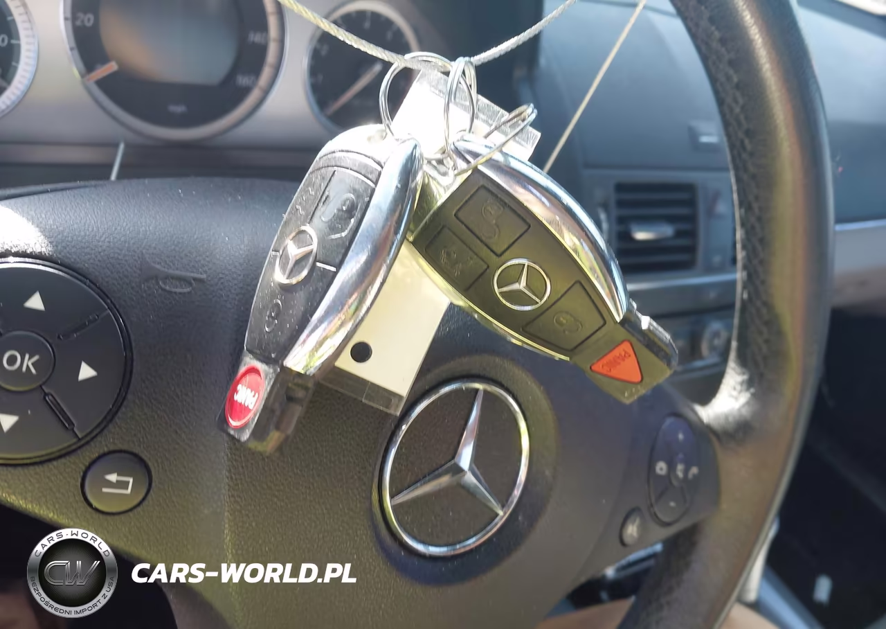 2008 Mercedes-Benz C 300 Sport VIN:WDDGF54XX8F177123 - 11