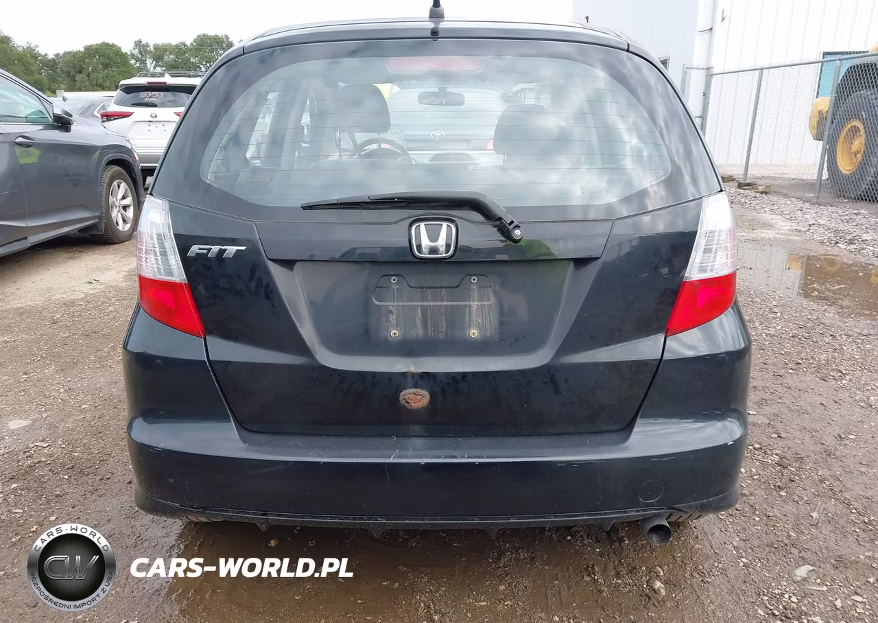 2013 Honda Fit VIN:JHMGE8H30DC008261 - 16