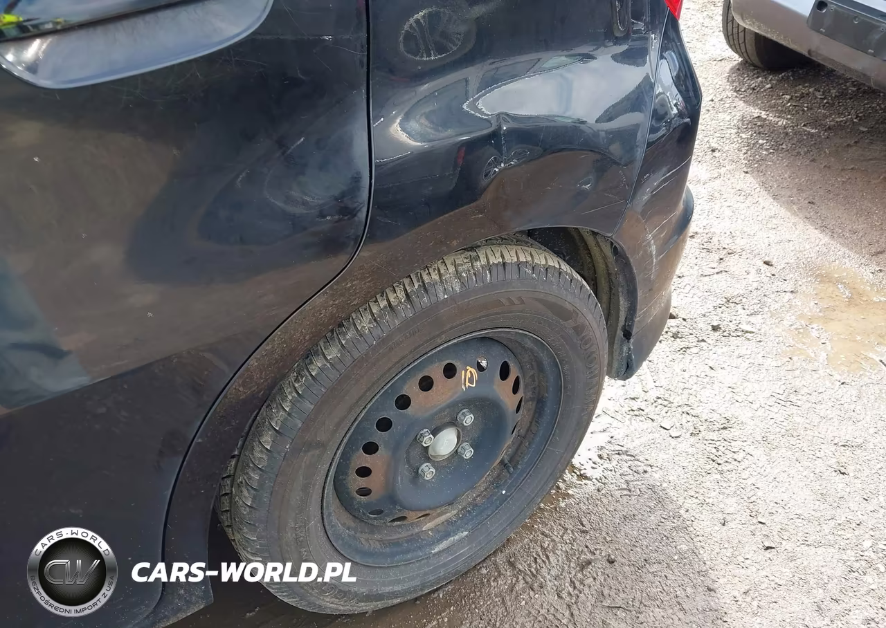 2013 Honda Fit VIN:JHMGE8H30DC008261 - 6