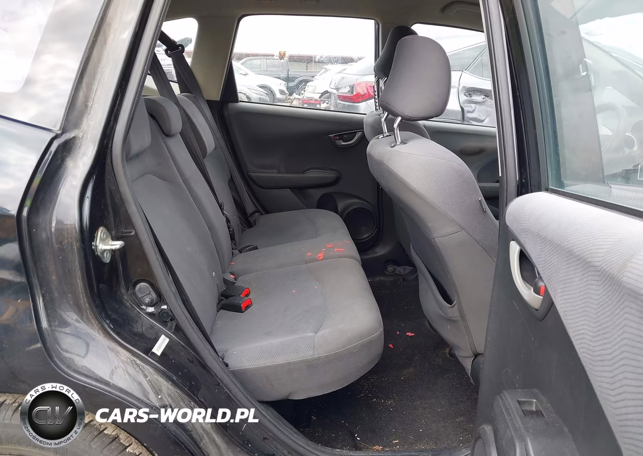 2013 Honda Fit VIN:JHMGE8H30DC008261 - 8