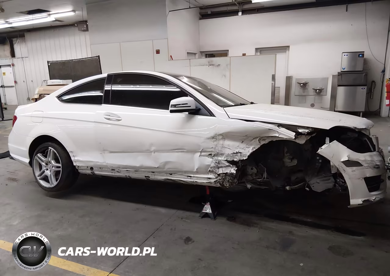 2015 Mercedes-Benz C 350 Sport VIN:WDDGJ5HB8FG369886 - 14