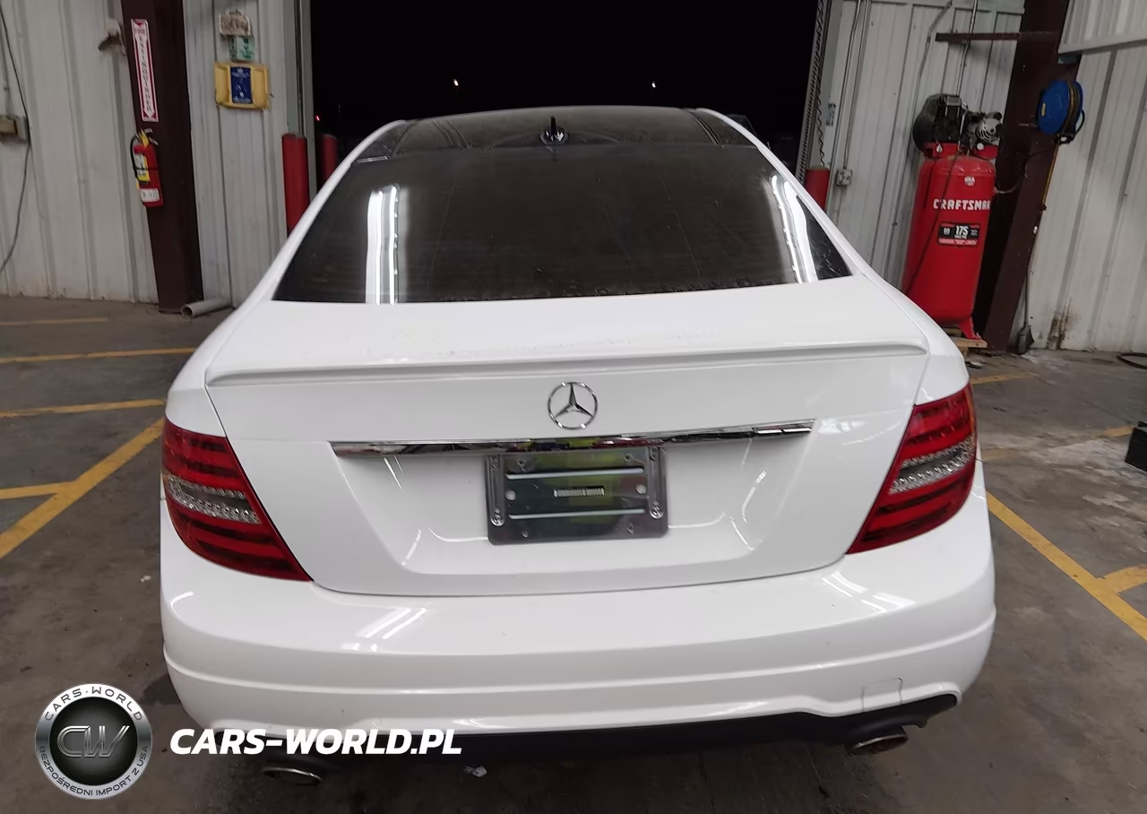 2015 Mercedes-Benz C 350 Sport VIN:WDDGJ5HB8FG369886 - 17