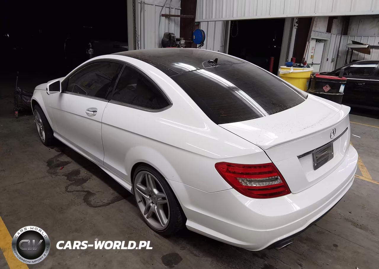 2015 Mercedes-Benz C 350 Sport VIN:WDDGJ5HB8FG369886 - 3
