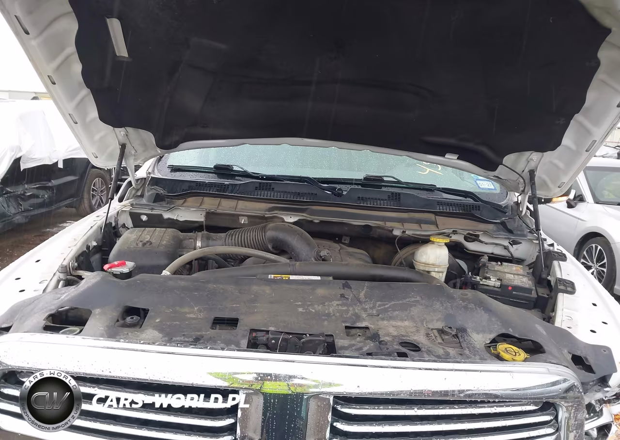 2019 Ram 1500 Classic VIN:1C6RR6TT6KS562232 - 10