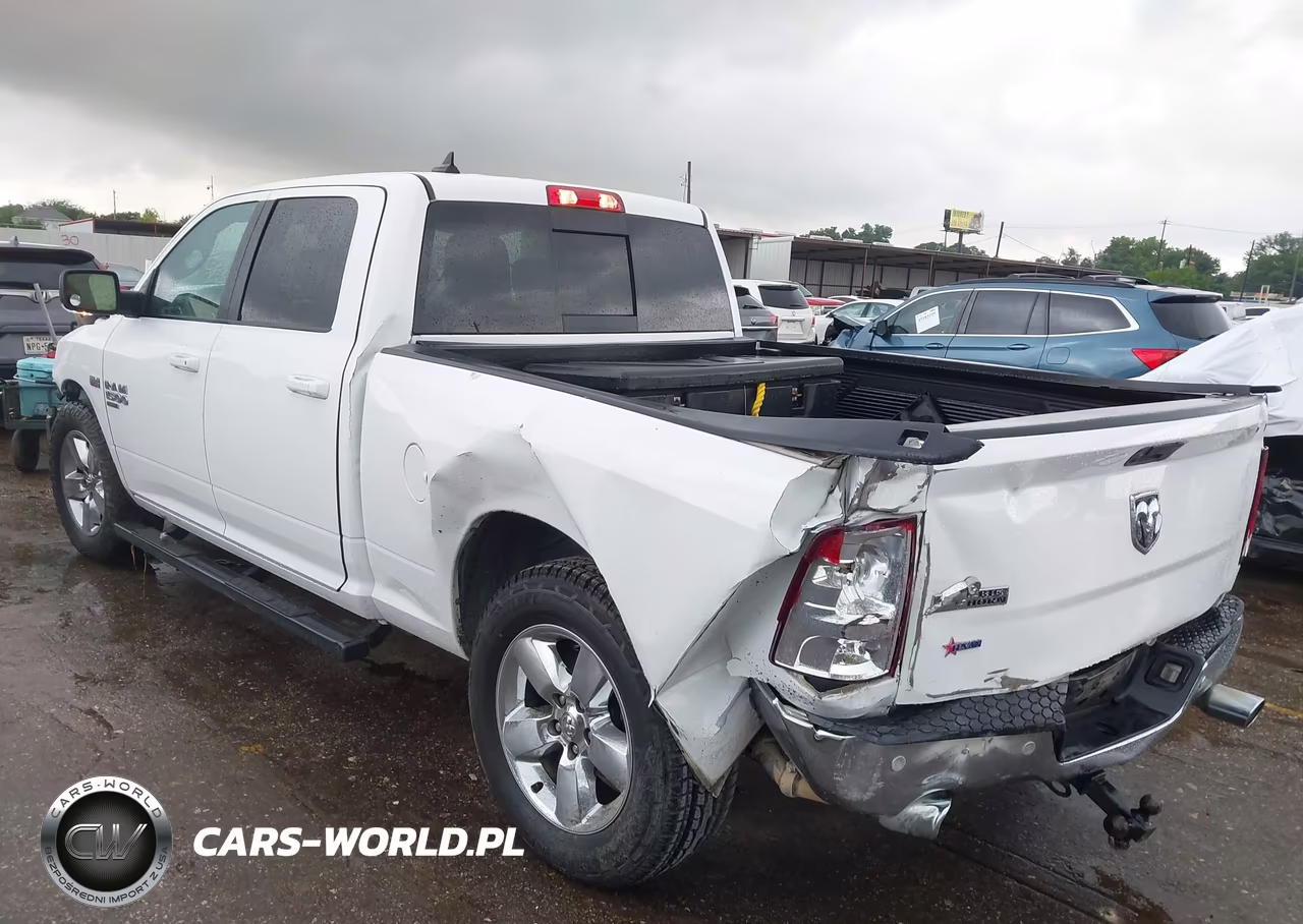 2019 Ram 1500 Classic VIN:1C6RR6TT6KS562232 - 3