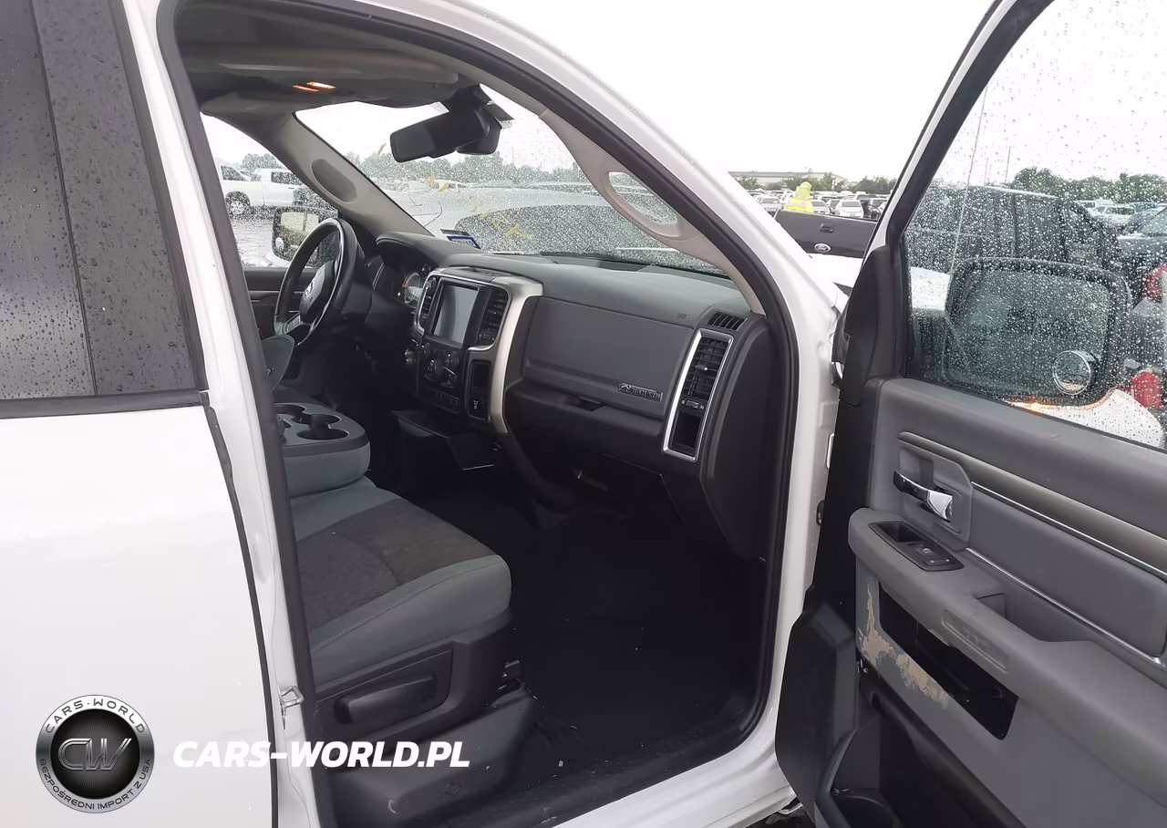 2019 Ram 1500 Classic VIN:1C6RR6TT6KS562232 - 5