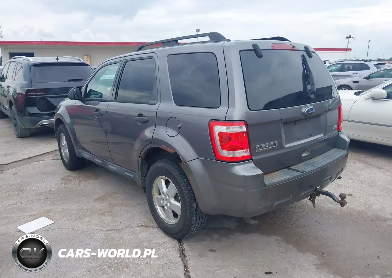 2010 Ford Escape Xlt VIN:1FMCU9DG9AKC05881 - 3