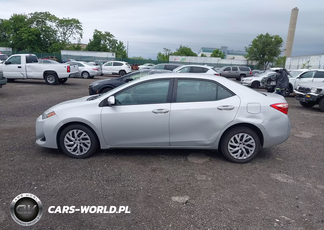 2017 Toyota Corolla Le VIN:2T1BURHE8HC885454 - 14
