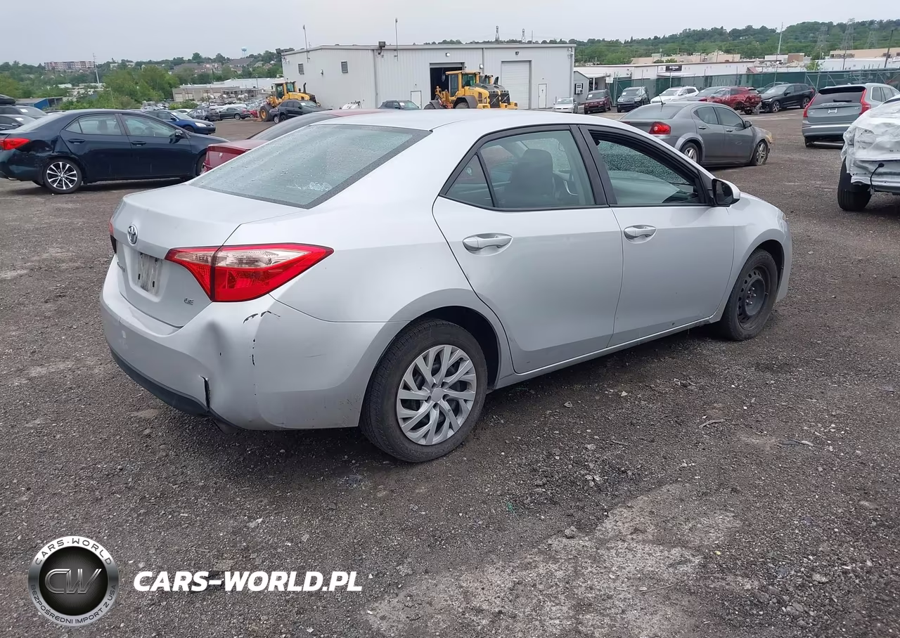2017 Toyota Corolla Le VIN:2T1BURHE8HC885454 - 4