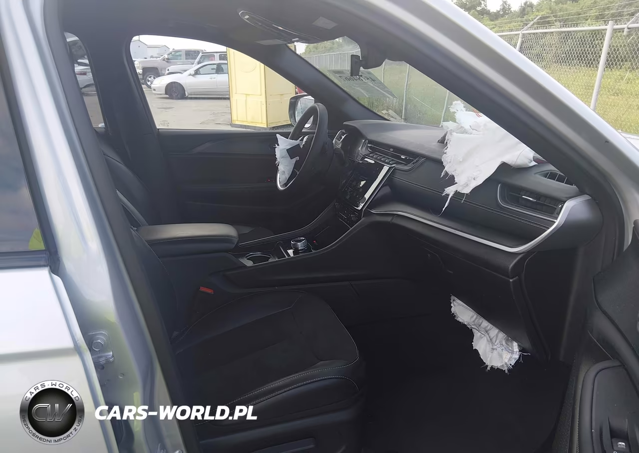 2025 Jeep Grand Cherokee L Altitude X 4X2 VIN:1C4RJJAG1S8697706 - 5