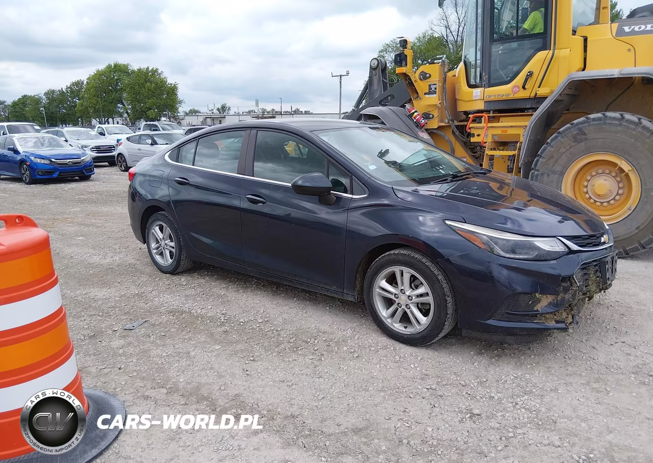2016 Chevrolet Cruze Lt Auto – zdjęcie 1 z 16
