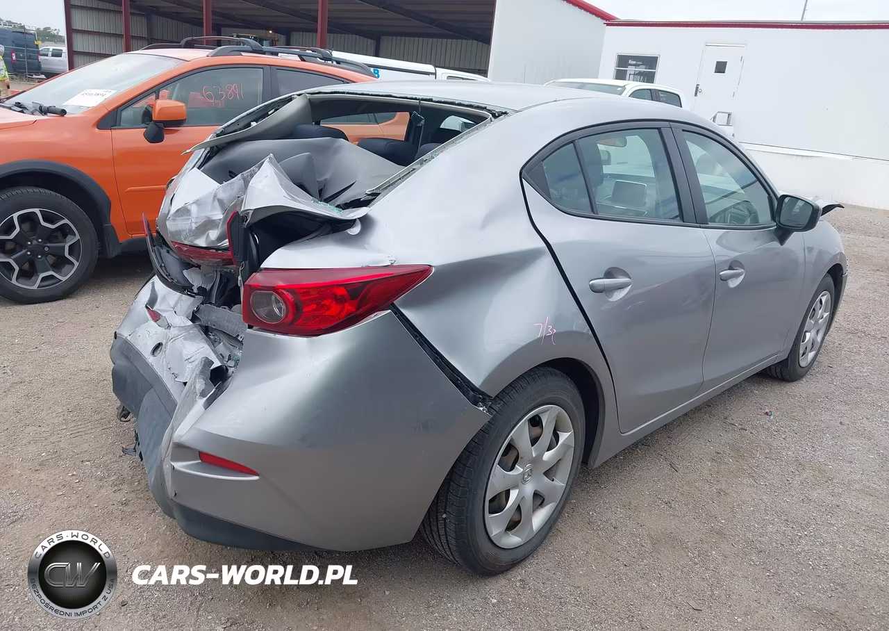 2016 Mazda Mazda3 I Sport VIN:3MZBM1T79GM284101 - 4