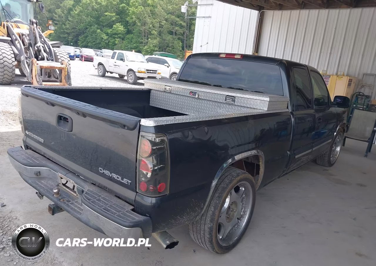 2003 Chevrolet Silverado 1500 Ls VIN:2GCEC19V031235315 - 4