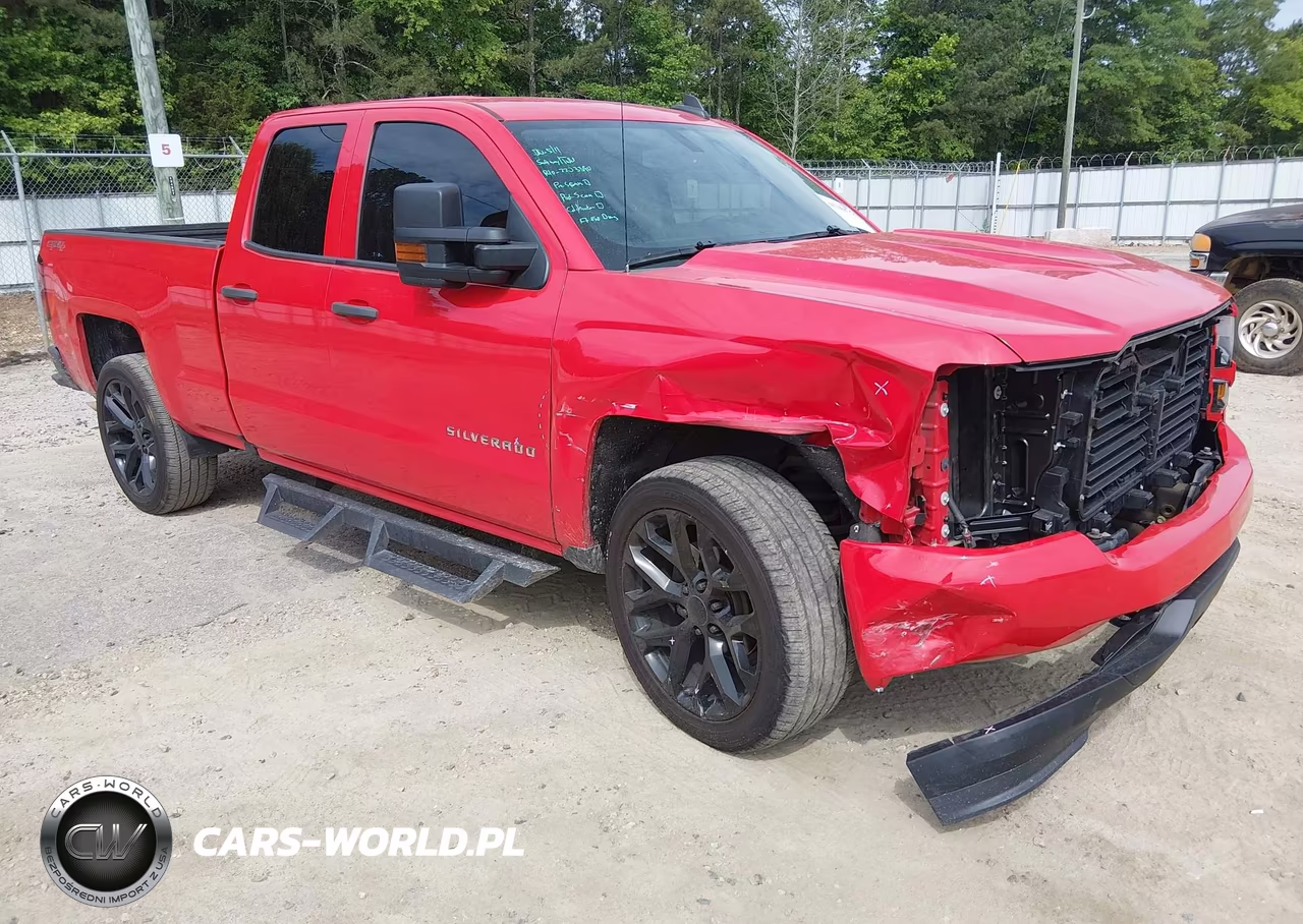 2017 Chevrolet Silverado 1500 Custom – zdjęcie 1 z 18