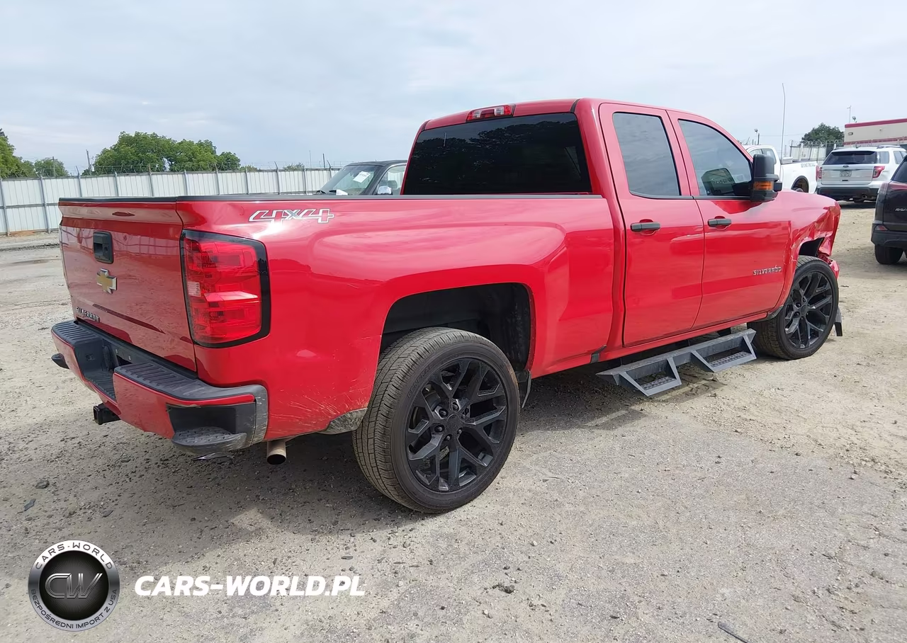 2017 Chevrolet Silverado 1500 Custom VIN:1GCVKPEC8HZ372110 - 4