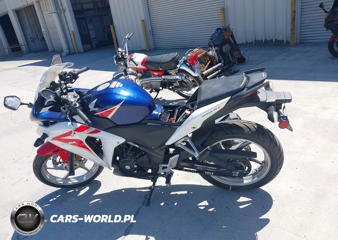 2012 Honda Cbr250 R VIN:MLHMC4101C5200565 - 12