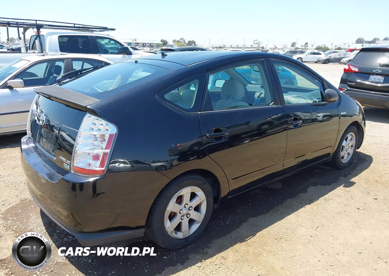 2008 Toyota Prius VIN:JTDKB20U383345986 - 4