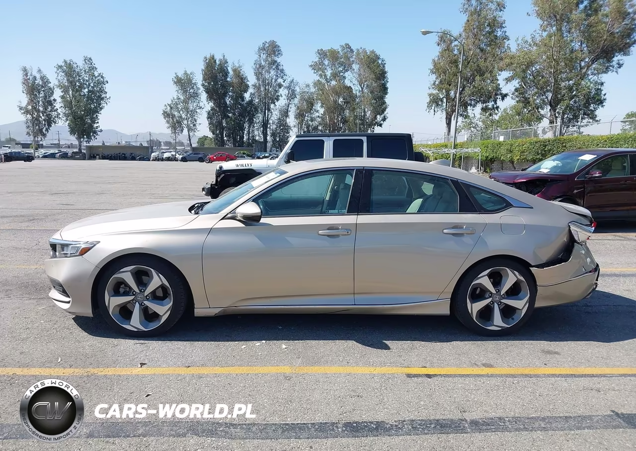 2018 Honda Accord Touring VIN:1HGCV1F97JA111779 - 14