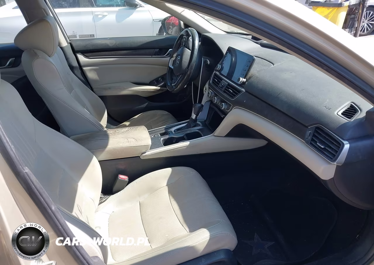 2018 Honda Accord Touring VIN:1HGCV1F97JA111779 - 5