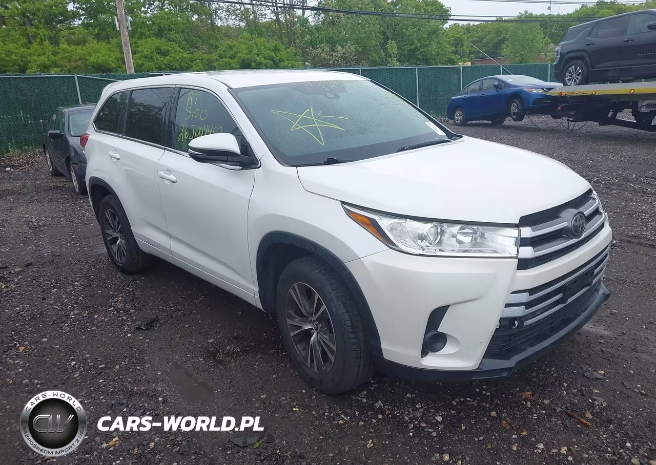 2017 Toyota Highlander Le
