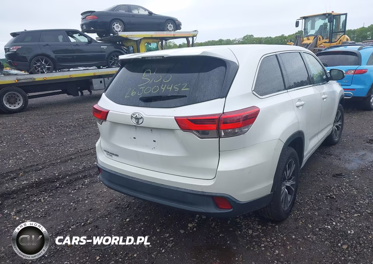 2017 Toyota Highlander Le VIN:5TDZARFH0HS025155 - 4