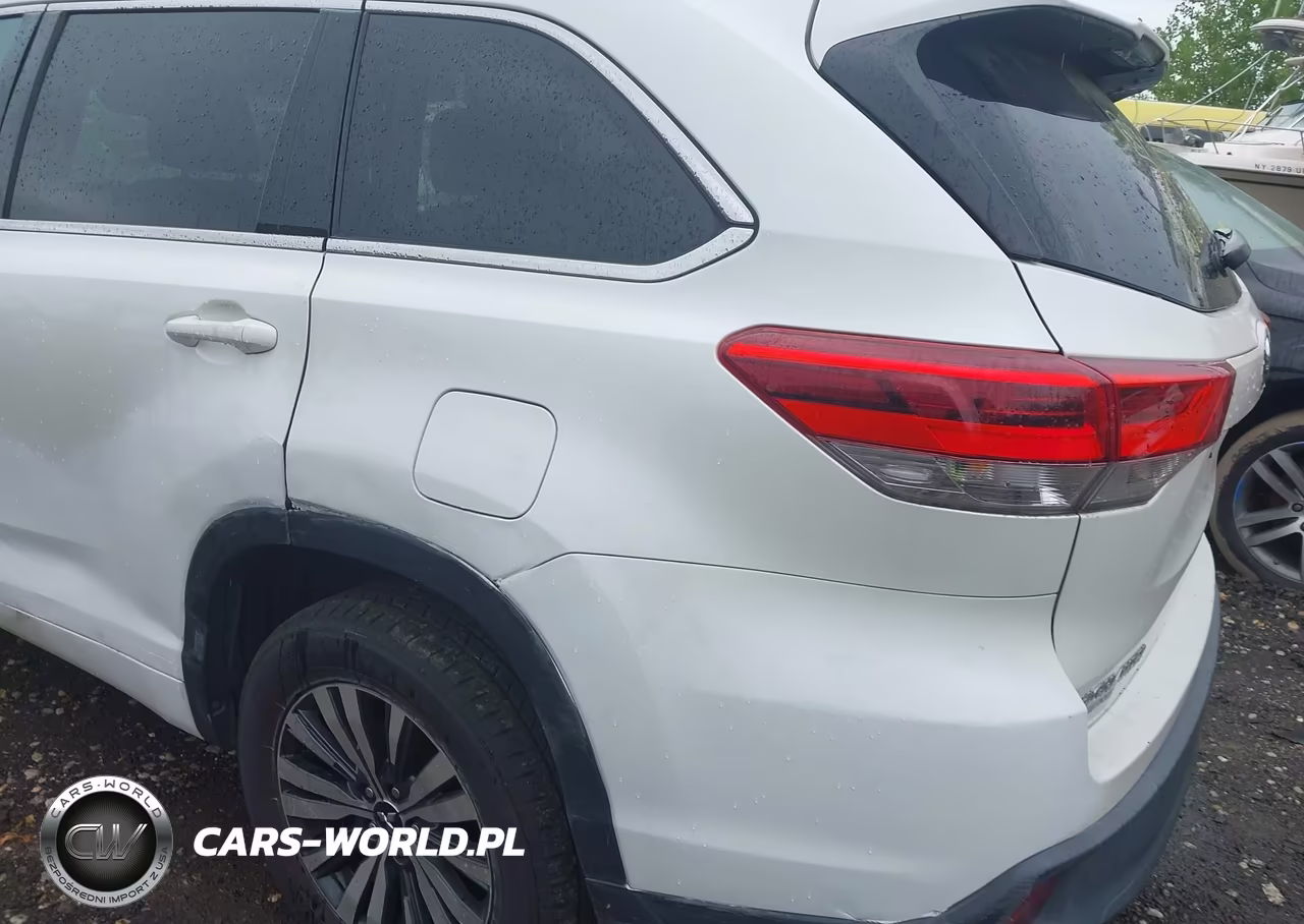 2017 Toyota Highlander Le VIN:5TDZARFH0HS025155 - 6