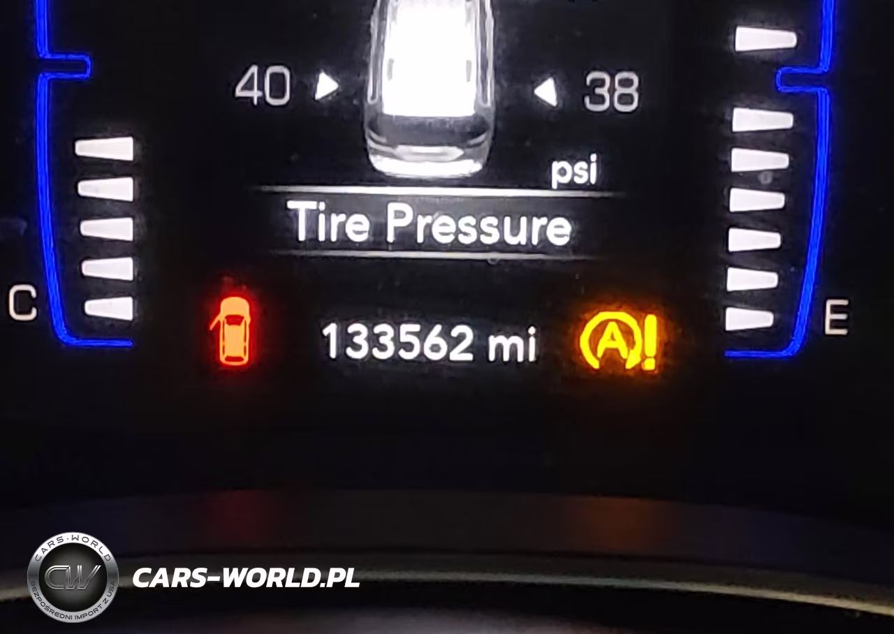 2019 Chrysler Pacifica Touring Plus VIN:2C4RC1FGXKR714767 - 16