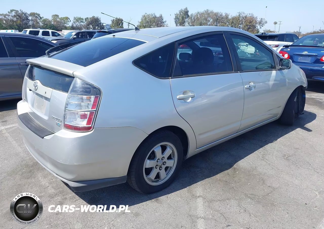 2004 Toyota Prius VIN:JTDKB20U840031651 - 4