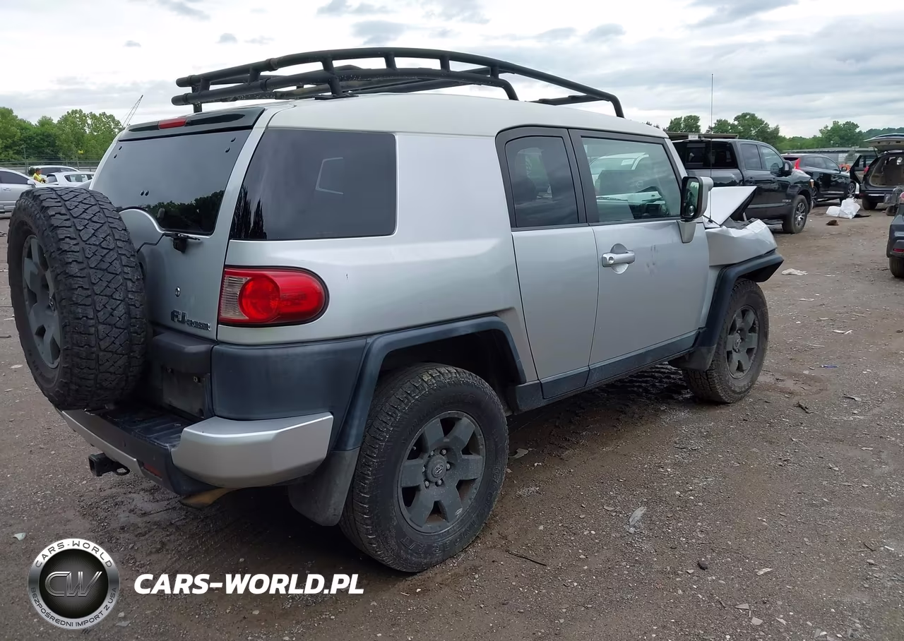 2007 Toyota Fj Cruiser VIN:JTEZU11F570014342 - 4