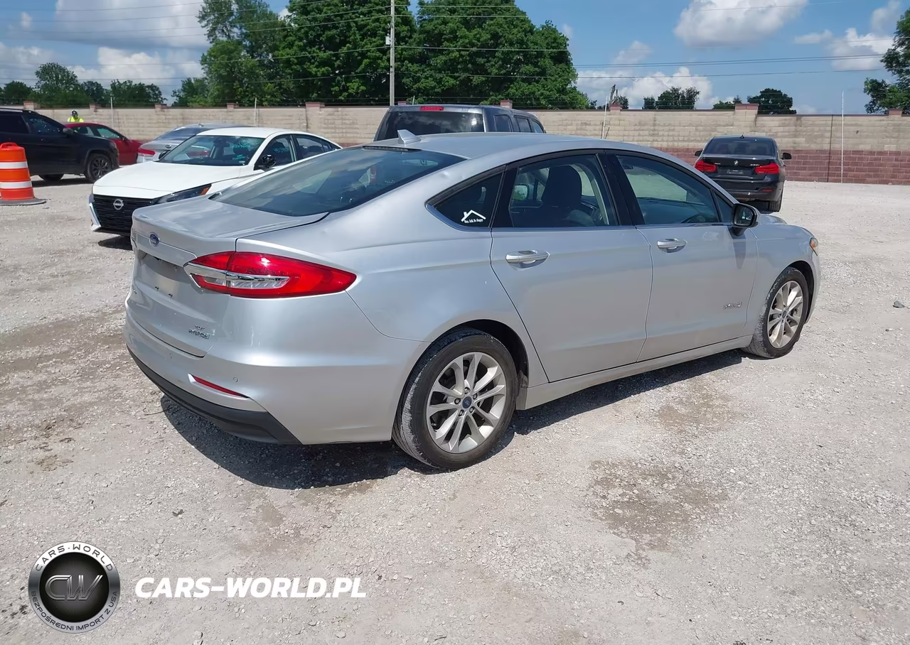 2019 Ford Fusion Hybrid Se VIN:3FA6P0LU7KR224833 - 4