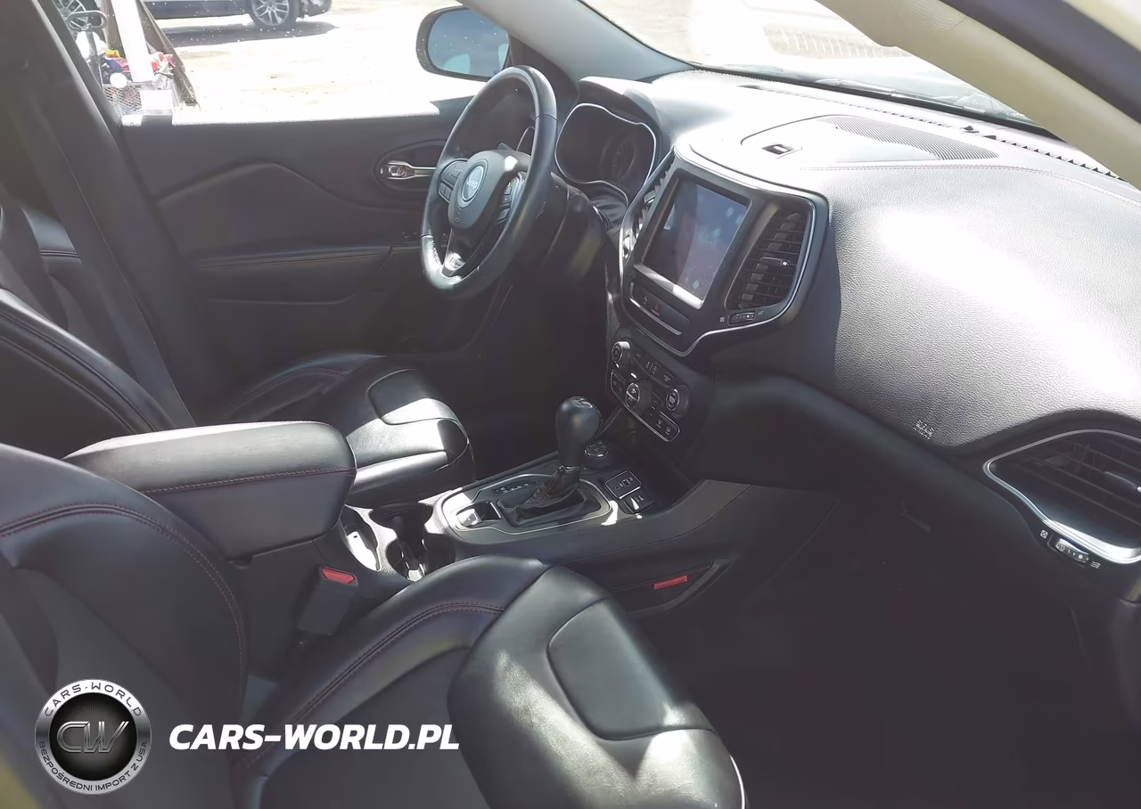 2019 Jeep Cherokee Trailhawk 4X4 VIN:1C4PJMBX9KD384823 - 5