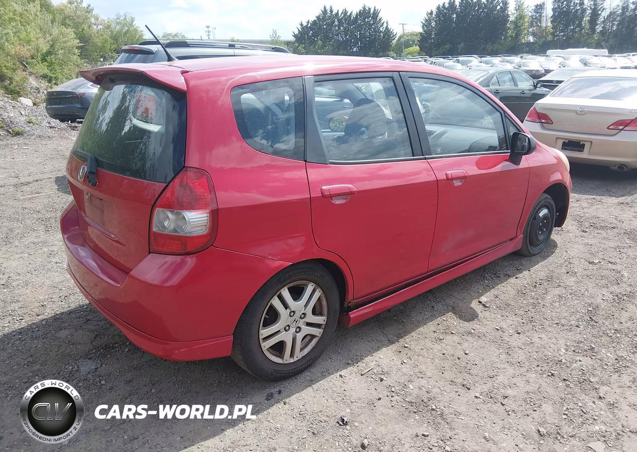 2008 Honda Fit Sport VIN:JHMGD38688S017379 - 4