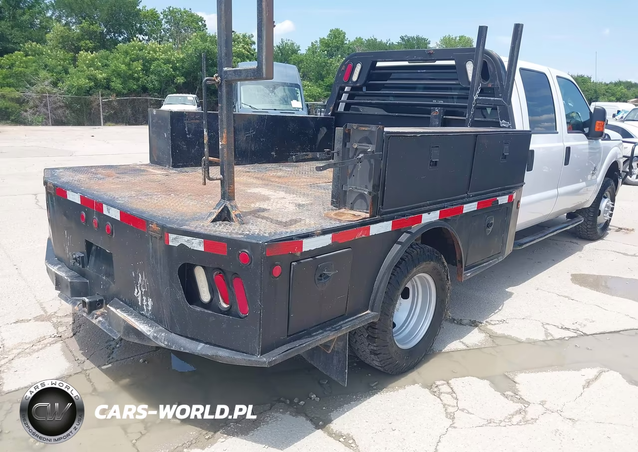 2016 Ford F-350 Chassis Xl VIN:1FD8W3HTXGEB50868 - 4