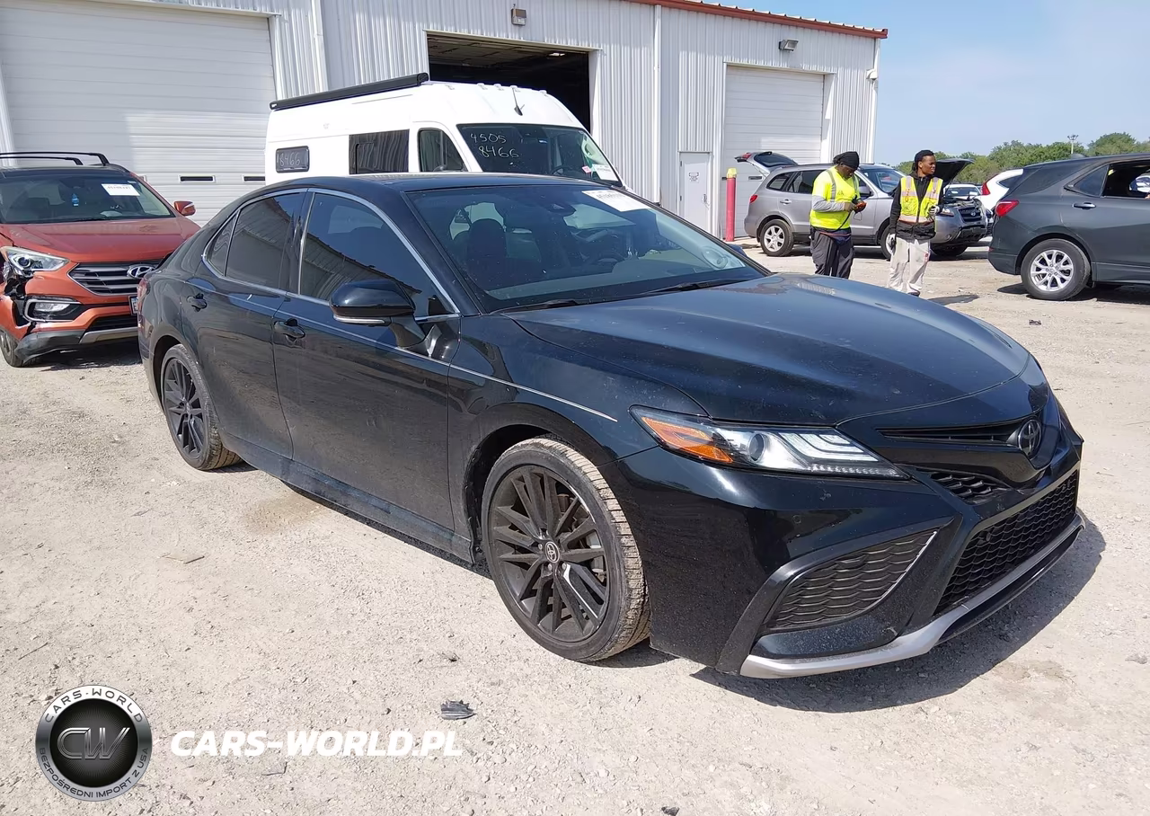 2022 Toyota Camry Xse – zdjęcie 1 z 16