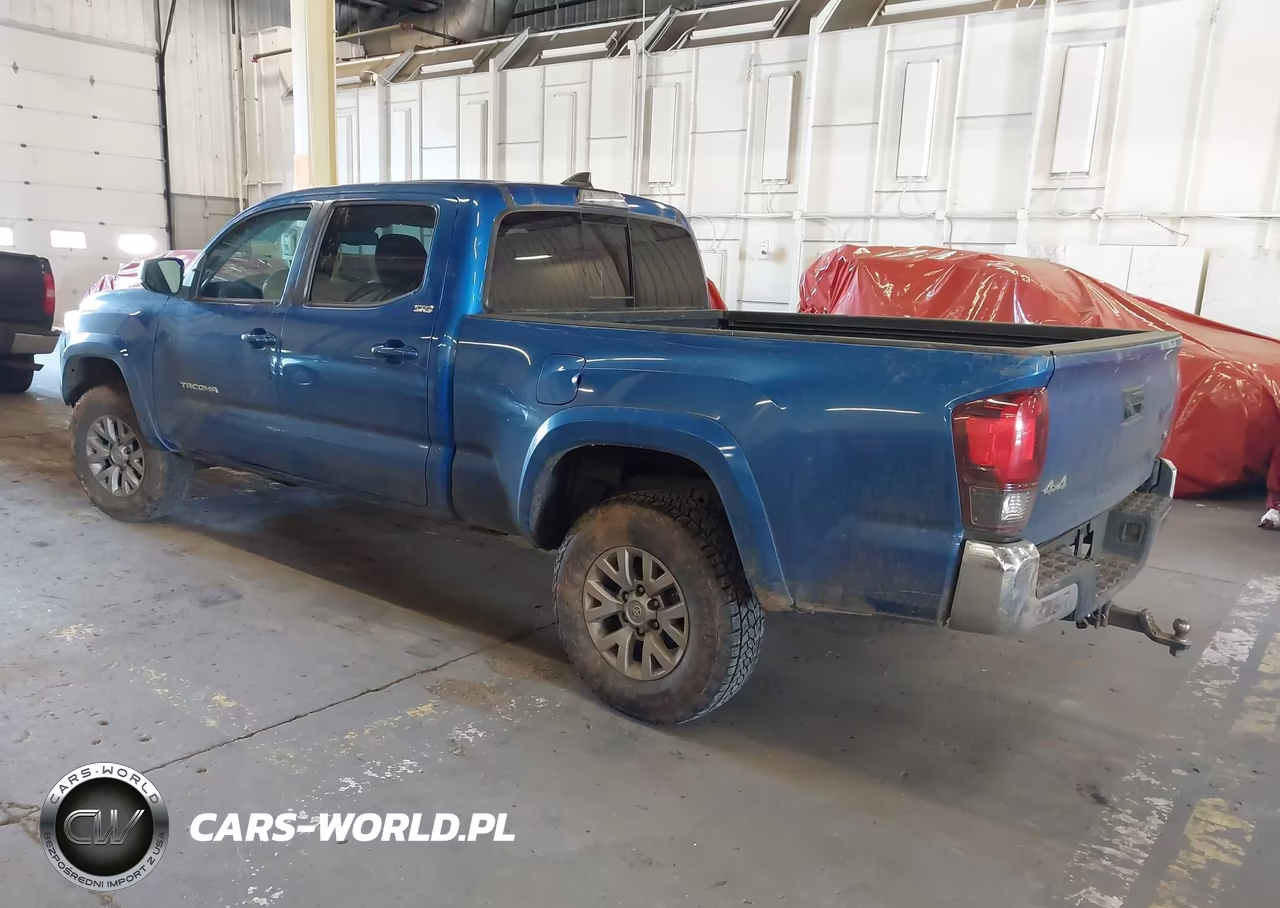 2018 Toyota Tacoma Sr5 V6 VIN:3TMDZ5BN2JM050717 - 3