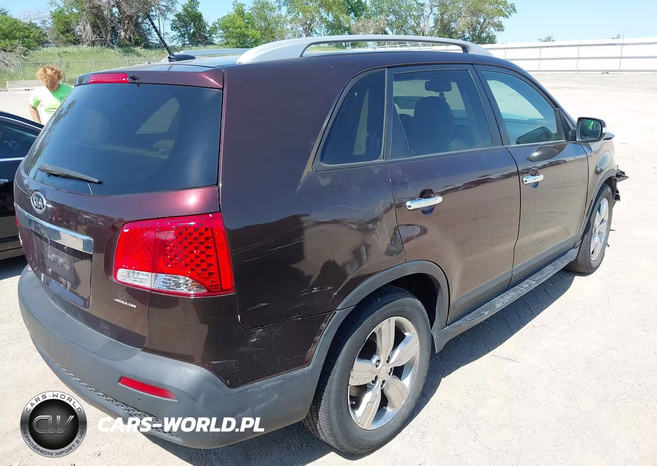 2012 Kia Sorento Ex V6 VIN:5XYKUDA22CG199538 - 4