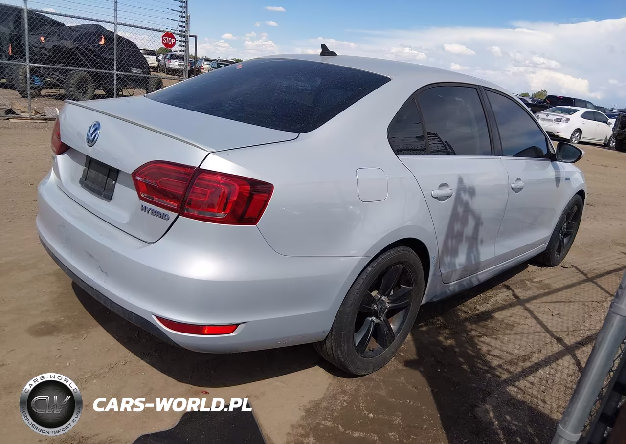 2013 Volkswagen Jetta Hybrid Se VIN:3VW637AJ1DM308053 - 4