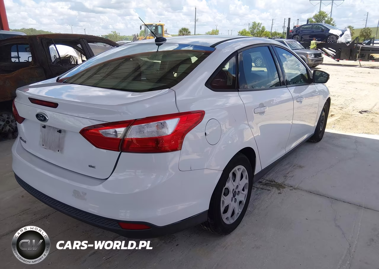 2012 Ford Focus Se VIN:1FAHP3F25CL187284 - 4