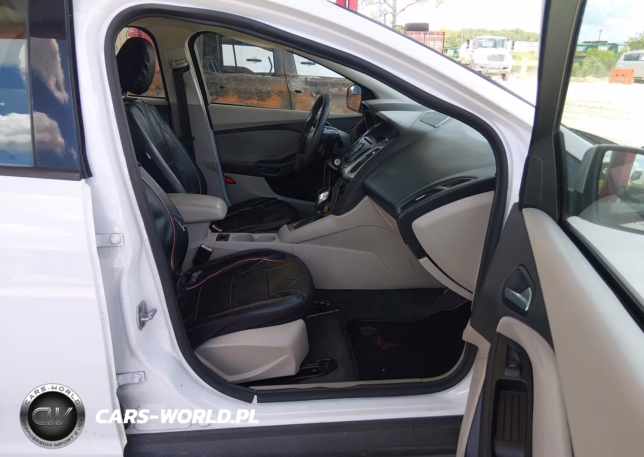 2012 Ford Focus Se VIN:1FAHP3F25CL187284 - 5