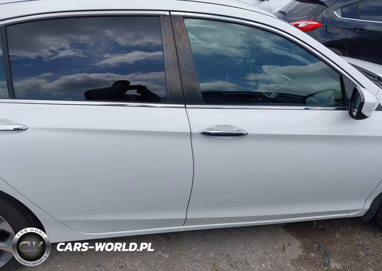 2015 Honda Accord Sport VIN:1HGCR2F59FA072983 - 13