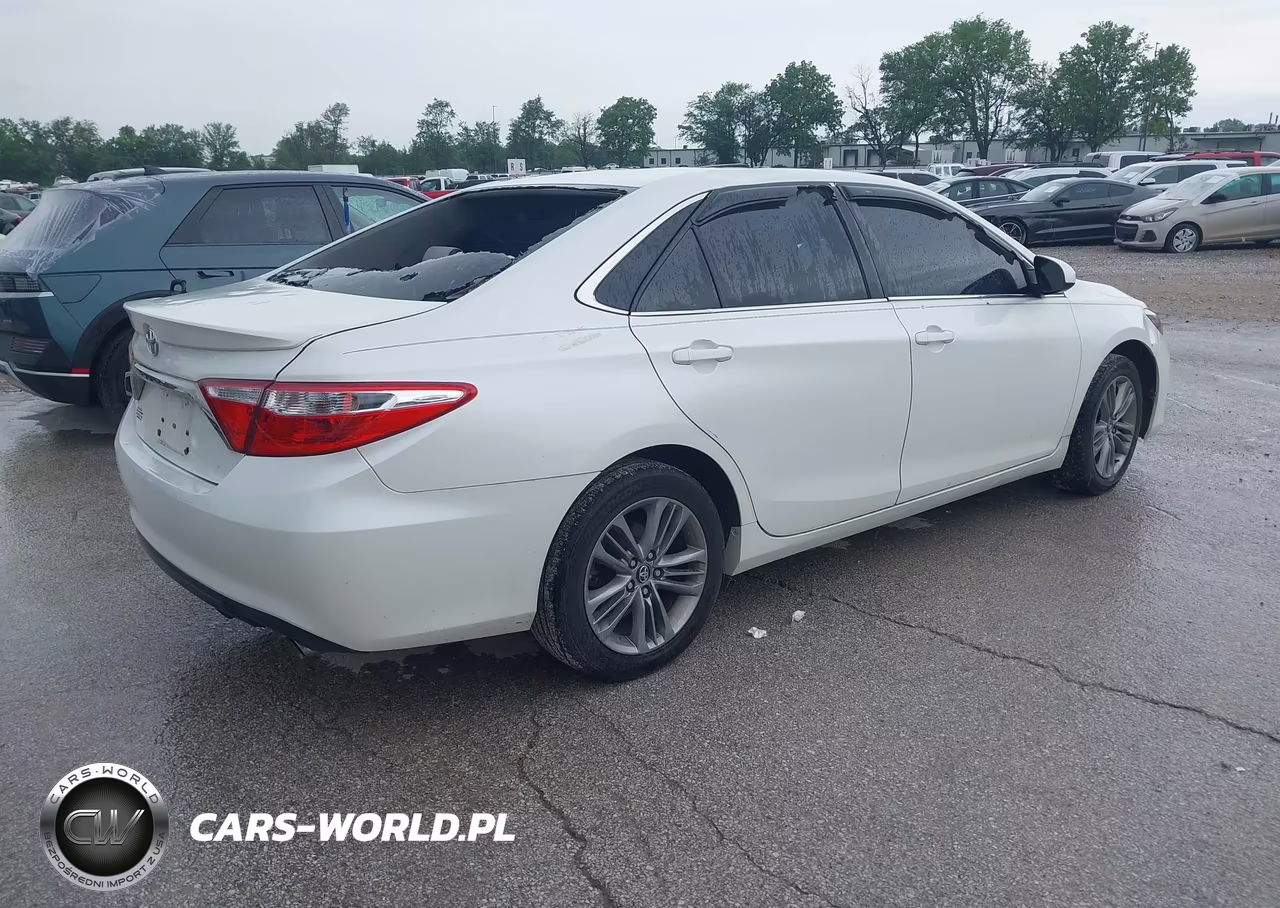 2017 Toyota Camry Se VIN:4T1BF1FK2HU423071 - 4